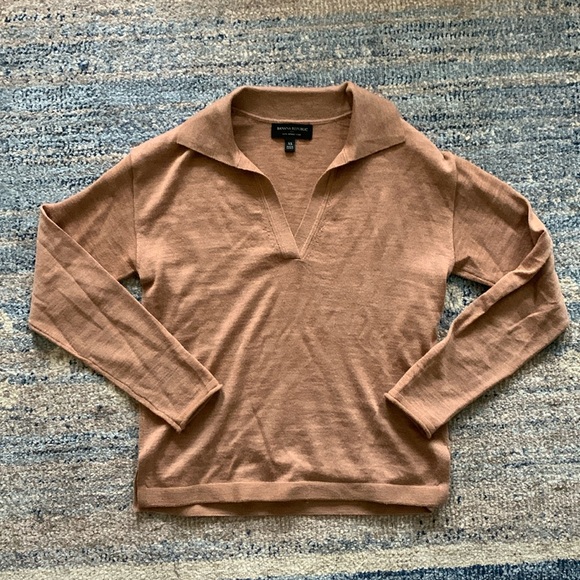 Banana Republic Sweaters - Banana Republic Merino wool tan brown collared long sleeve v neck